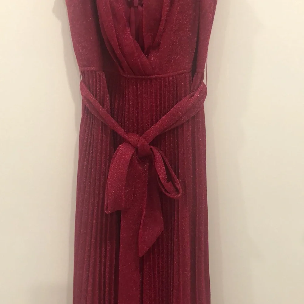 Lulu’s NWT Magenta Metallic Pleated Maxi 🔥 - Picture 6 of 12